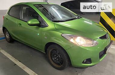 Хэтчбек Mazda 2 2008 в 