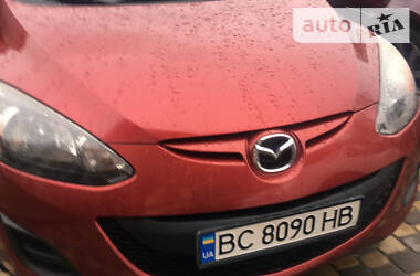 Седан Mazda 2 2014 в Львове