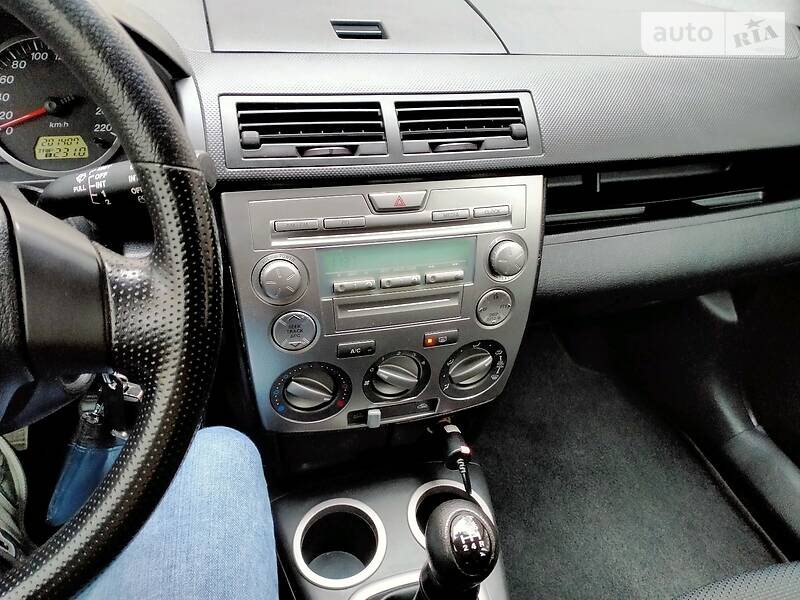 Хэтчбек Mazda 2 2006 в Ровно