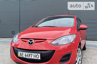 Хэтчбек Mazda 2 2010 в Днепре