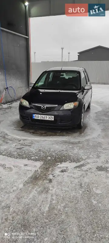 Mazda 2 2004
