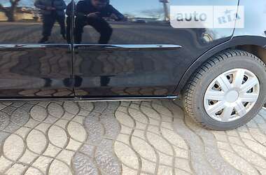 Хэтчбек Mazda 2 2003 в 