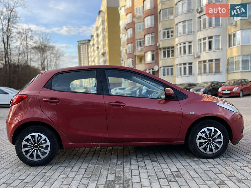 Хэтчбек Mazda 2 2008 в Киеве