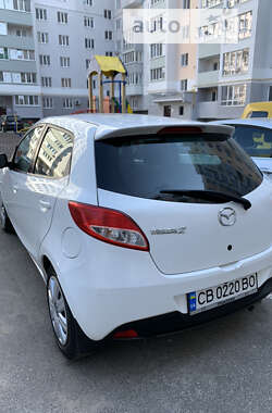 Хэтчбек Mazda 2 2014 в Чернигове