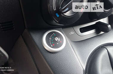 Хэтчбек Mazda 2 2011 в 