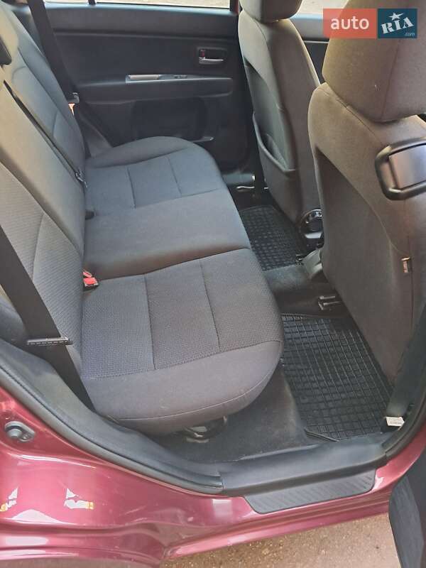 Хэтчбек Mazda 2 2007 в Коростене