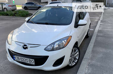 Хетчбек Mazda 2 2014 в Чернігові