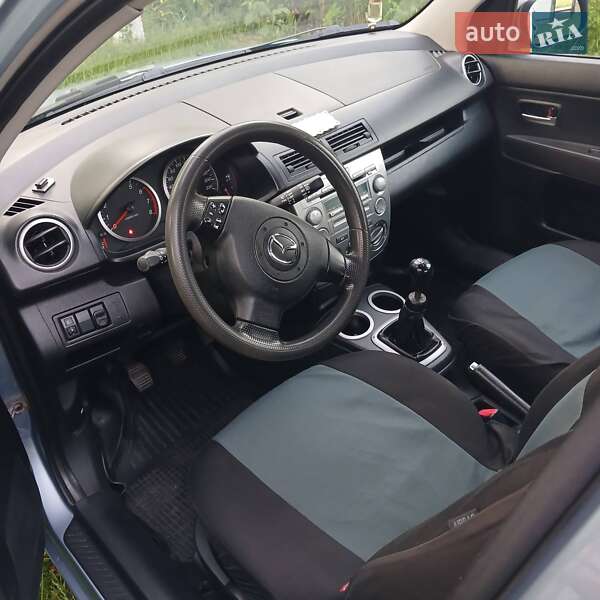 Хетчбек Mazda 2 2006 в Рівному
