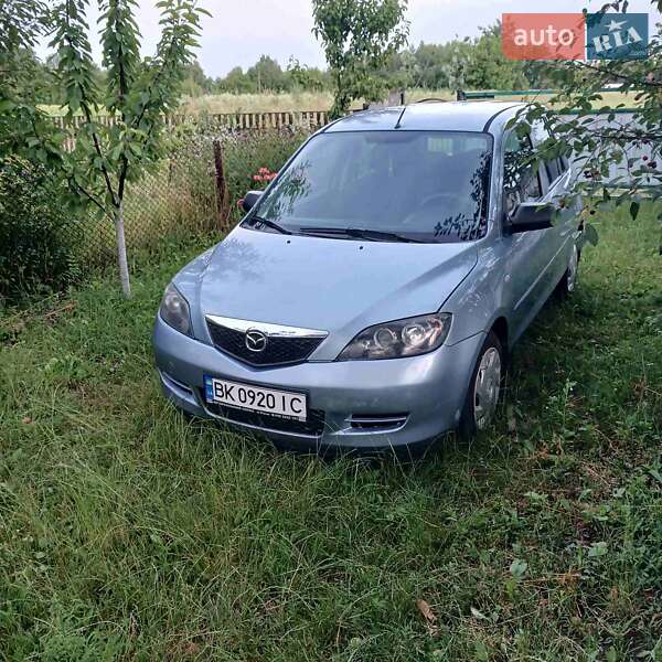 Хетчбек Mazda 2 2006 в Рівному