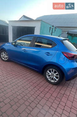 Mazda 2 2016