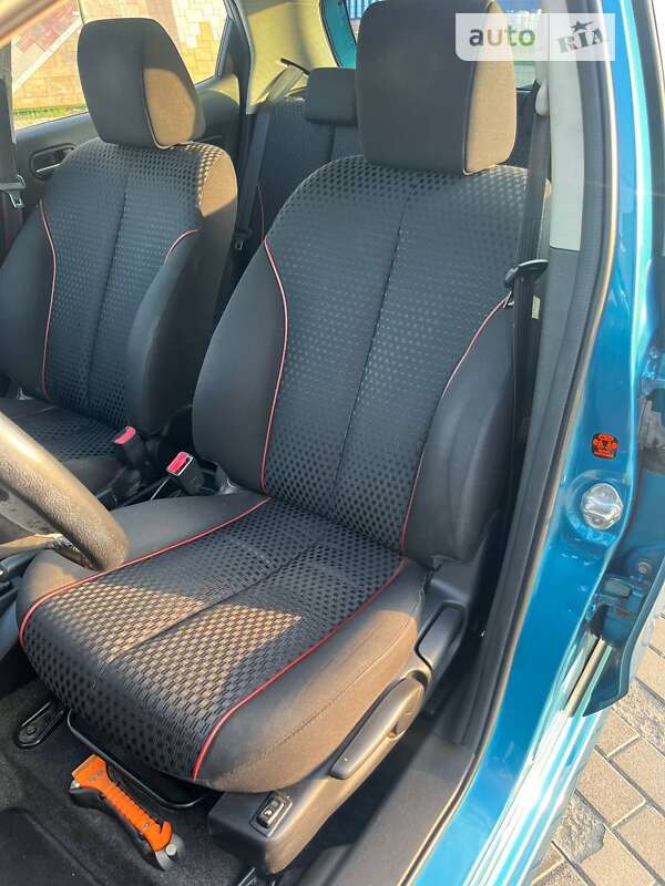 Хэтчбек Mazda 2 2011 в Ровно фото 19 Хэтчбек Mazda 2 2011 в Ровно