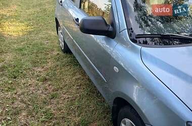 Хетчбек Mazda 2 2006 в Рівному