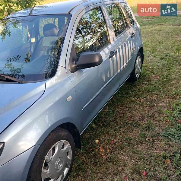 Хетчбек Mazda 2 2006 в Рівному