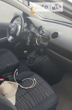 Хетчбек Mazda 2 2008 в Павлограді