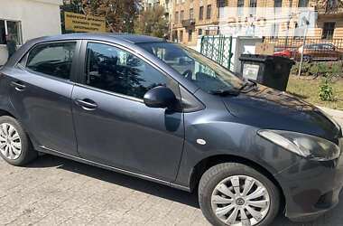 Седан Mazda 2 2009 в Львове