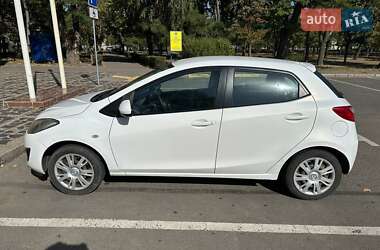 Mazda 2 2011