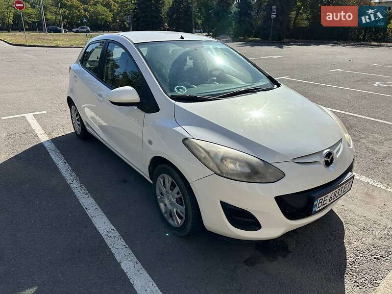 Хэтчбек Mazda 2 2011 в Николаеве