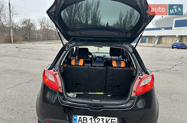 Хэтчбек Mazda 2 2009 в 