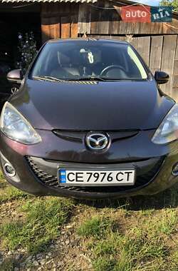 Седан Mazda 2 2010 в Черновцах