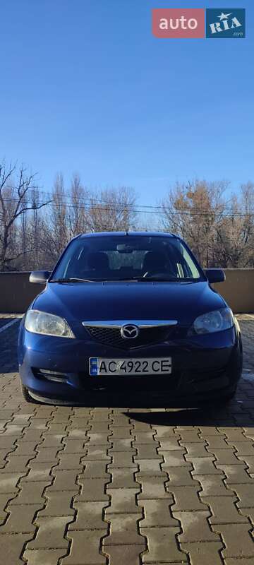 Mazda 2 2004