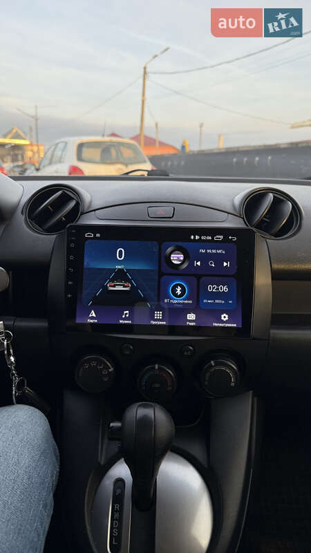 Хетчбек Mazda 2 2008 в Мукачевому