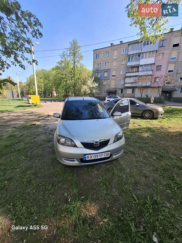 Mazda 2 2006