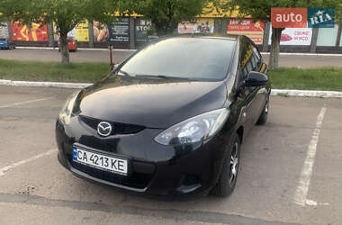 Хэтчбек Mazda 2 2008 в 