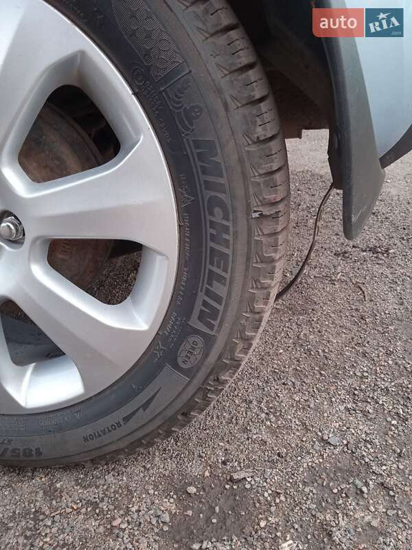 Хэтчбек Mazda 2 2008 в Кривом Роге