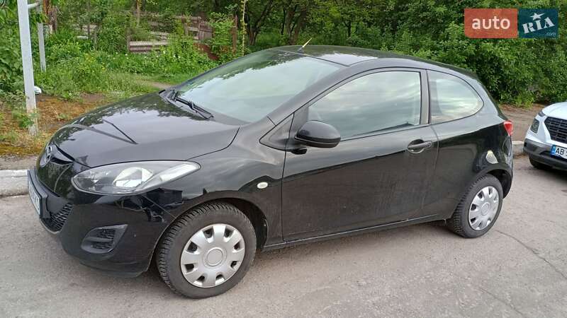 Хэтчбек Mazda 2 2011 в Виннице