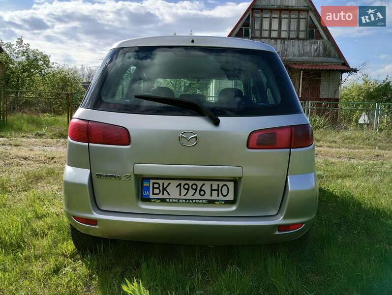 Хэтчбек Mazda 2 2004 в Ровно