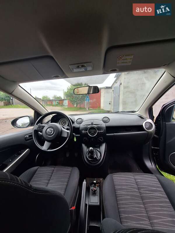Хетчбек Mazda 2 2007 в Старокостянтинові