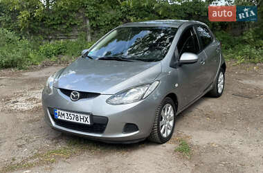 Хетчбек Mazda 2 2009 в Житомирі