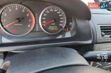 Хэтчбек Mazda 2 2006 в 