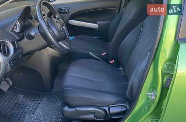 Хэтчбек Mazda 2 2008 в 