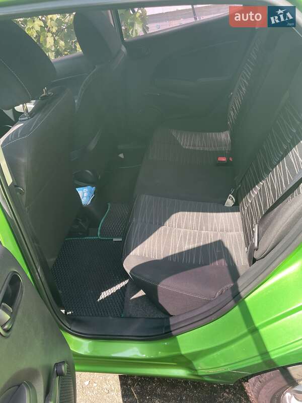 Хетчбек Mazda 2 2009 в Кропивницькому