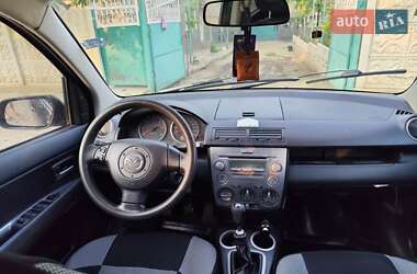 Хэтчбек Mazda 2 2006 в 