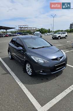 Хэтчбек Mazda 2 2008 в 