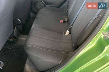 Хэтчбек Mazda 2 2008 в 
