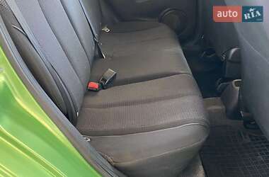 Хэтчбек Mazda 2 2008 в 
