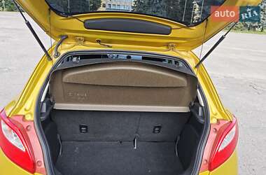 Хэтчбек Mazda 2 2008 в Лозовой