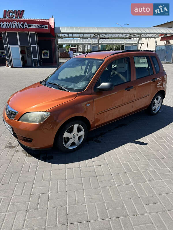 Хэтчбек Mazda 2 2003 в Ровно