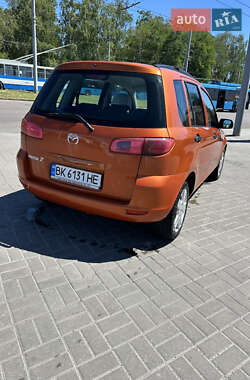 Хэтчбек Mazda 2 2003 в 
