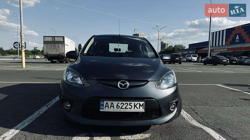 Хэтчбек Mazda 2 2008 в Киеве