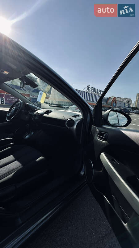 Хэтчбек Mazda 2 2008 в Киеве