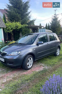 Хэтчбек Mazda 2 2005 в 