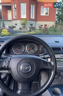 Хэтчбек Mazda 2 2005 в 