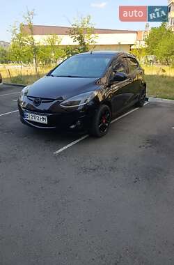 Mazda 2 2011