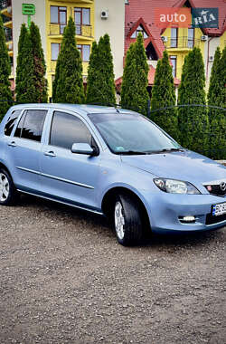 Хэтчбек Mazda 2 2005 в 