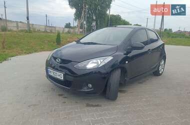 Хэтчбек Mazda 2 2008 в 