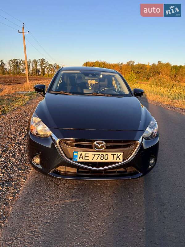 Mazda 2 2016